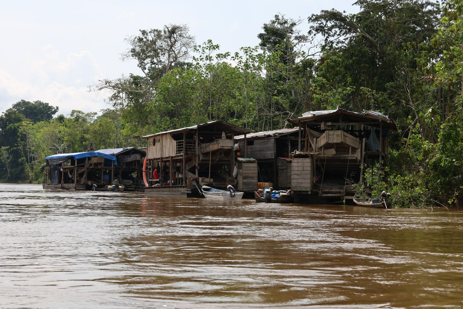 Exército e IBAMA inutilizam seis dragas em área de garimpo ilegal no Amazonas — imagem 2