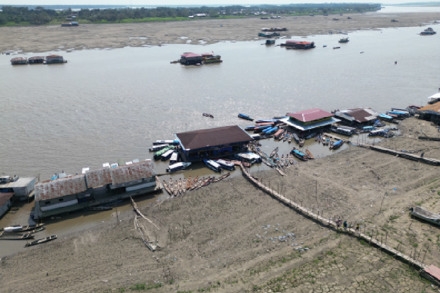 Vazante acelera e rio Solimões recua quase 3 metros em agosto em Tabatinga